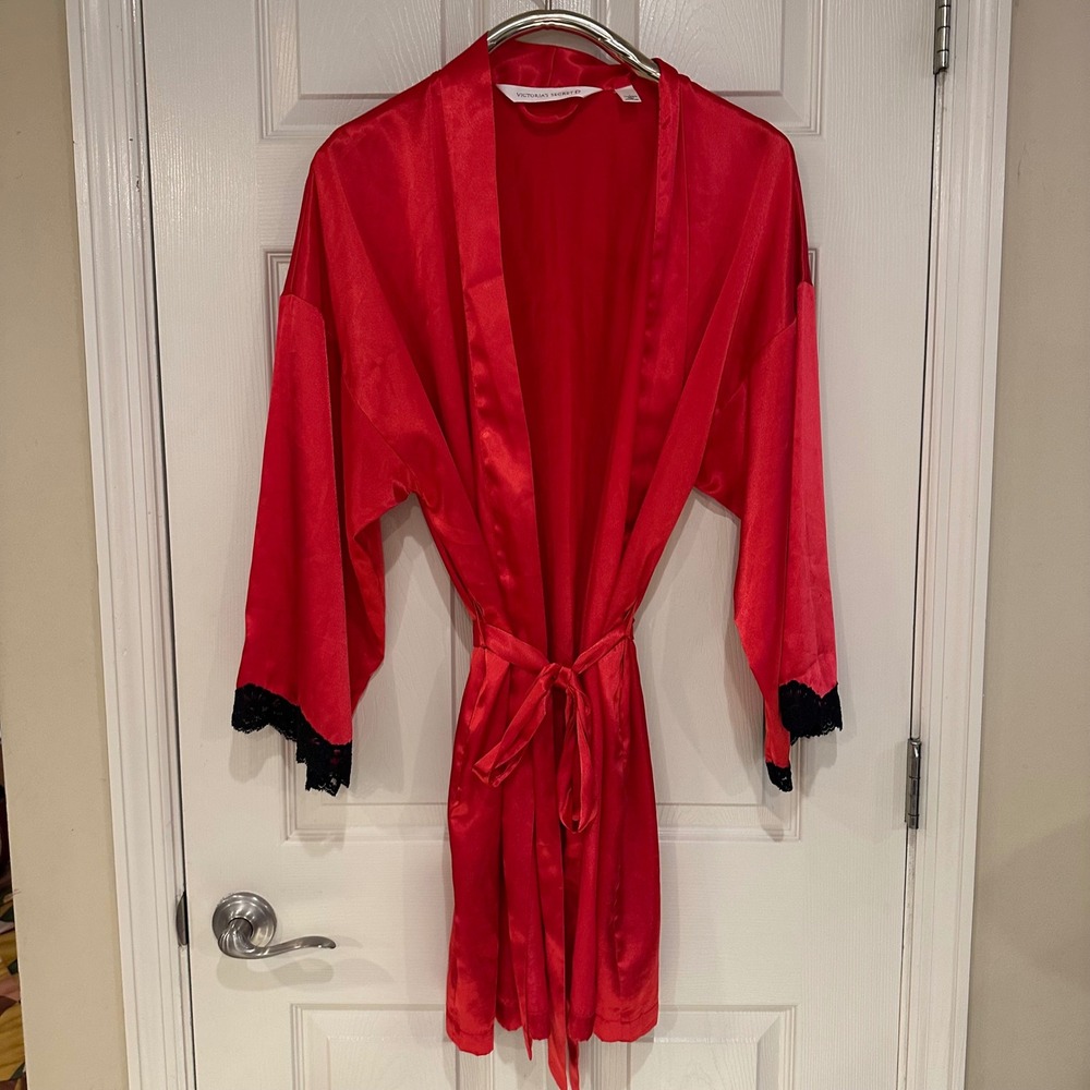 Victoria's Secret Red Satin Robe Black Lace Trim Short Kimono Wrap Large
